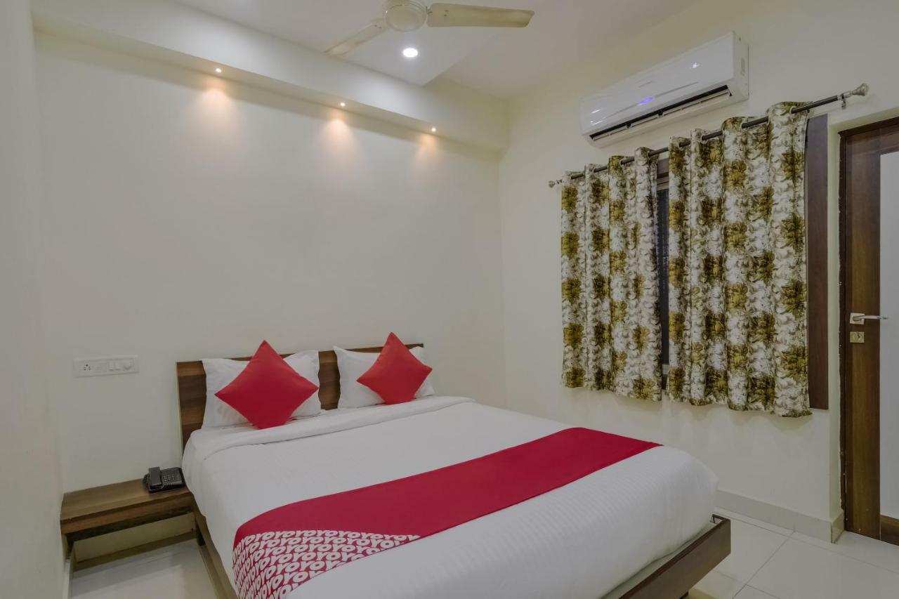 Neema Residency Hotel อนันตาปูร์ ภายนอก รูปภาพ