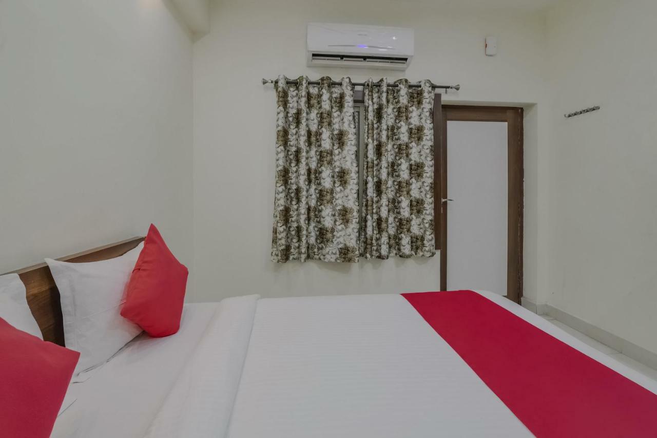 Neema Residency Hotel อนันตาปูร์ ภายนอก รูปภาพ